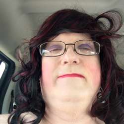 missy4ucd's Chat & Dating Profile