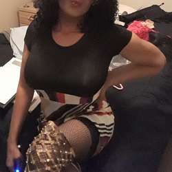 monique166's Chat & Dating Profile