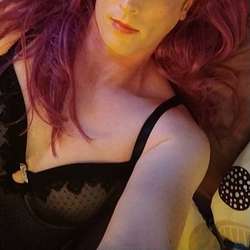rebekathehoe's Chat & Dating Profile