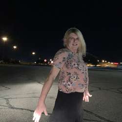 sayra21007's Chat & Dating Profile