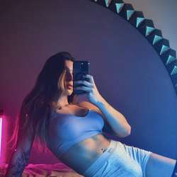 tscholeang's Chat & Dating Profile