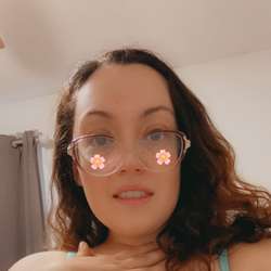 yummy1221's Chat & Dating Profile